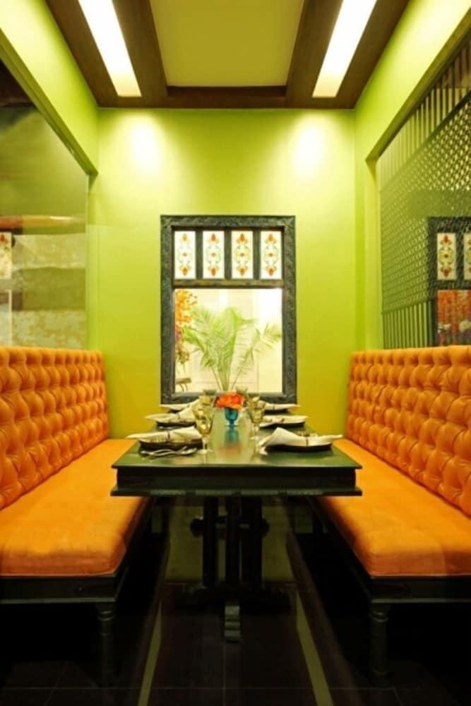 Tuli Imperial Hotel Nagpur Buitenkant foto