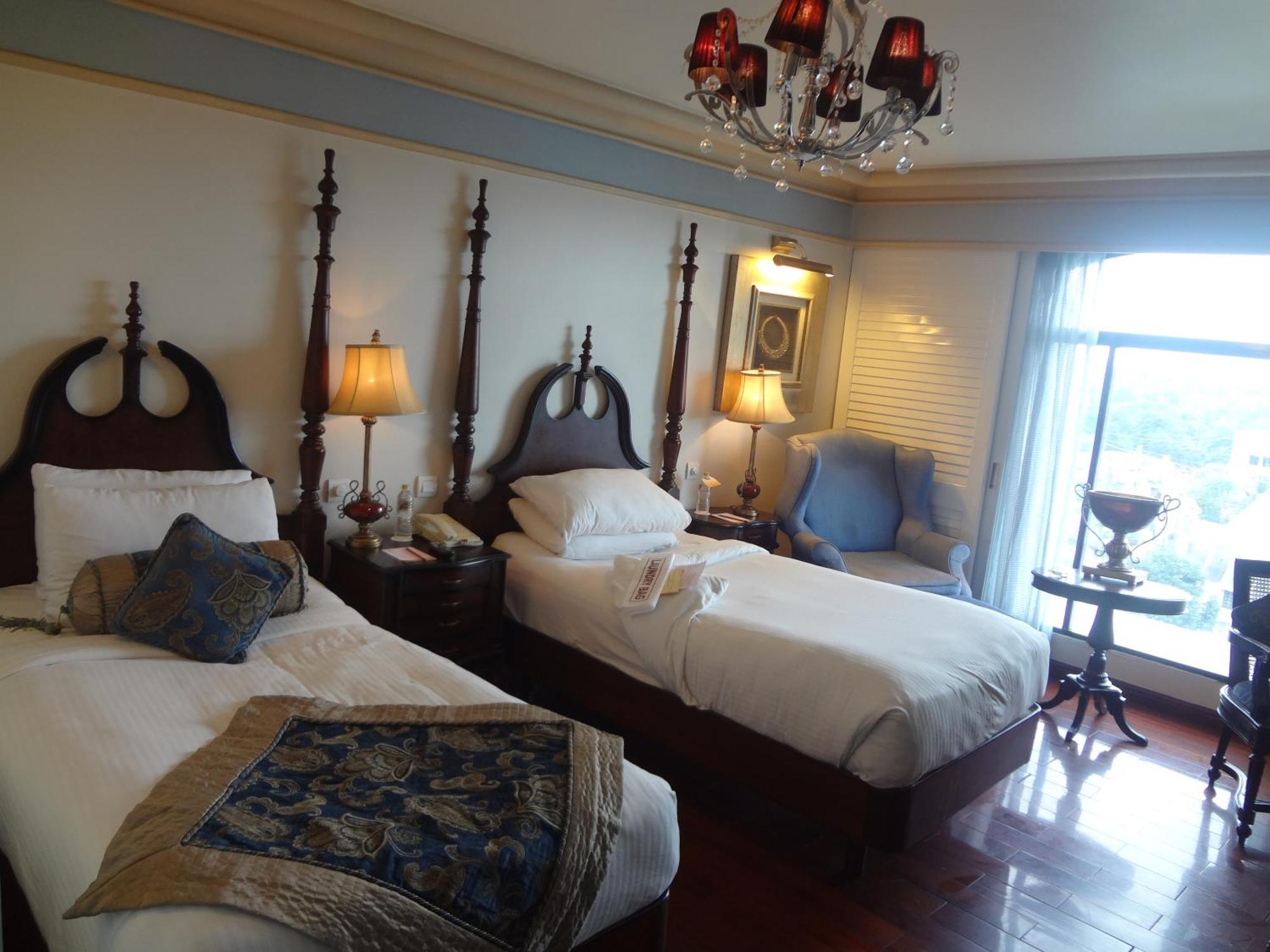 Tuli Imperial Hotel Nagpur Buitenkant foto