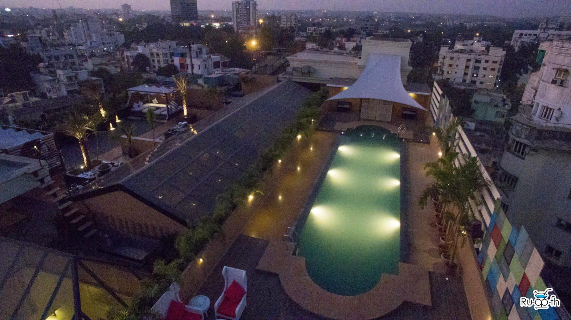 Tuli Imperial Hotel Nagpur Buitenkant foto